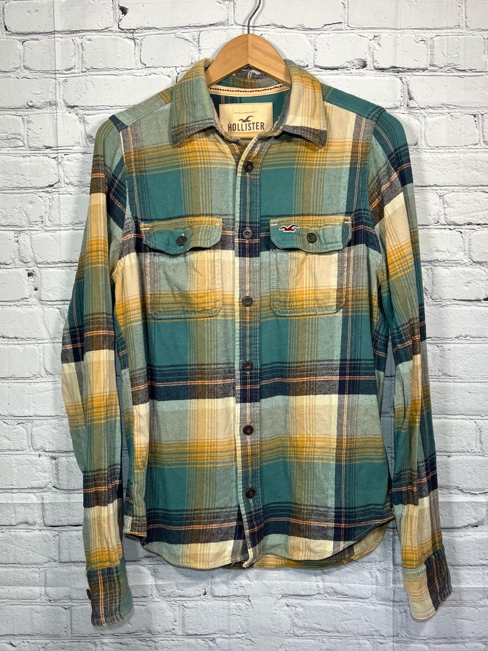 Hollister Plaid Flannel Mens Size Small Button Up Embroidered Multicolor
